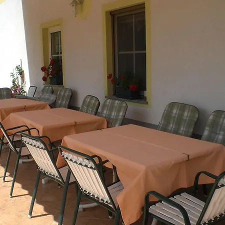 Gasthof-pension Lamprecht Guest house